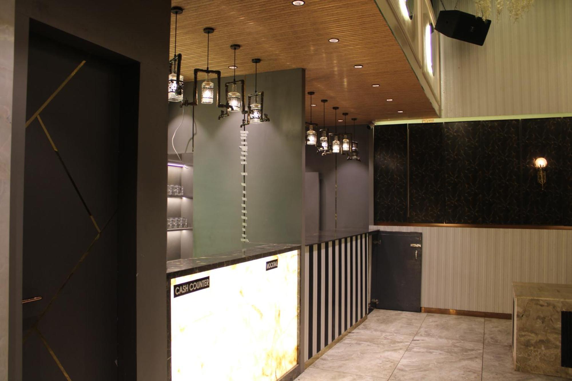 Hotel Gold Stone Kanpur Zewnętrze zdjęcie