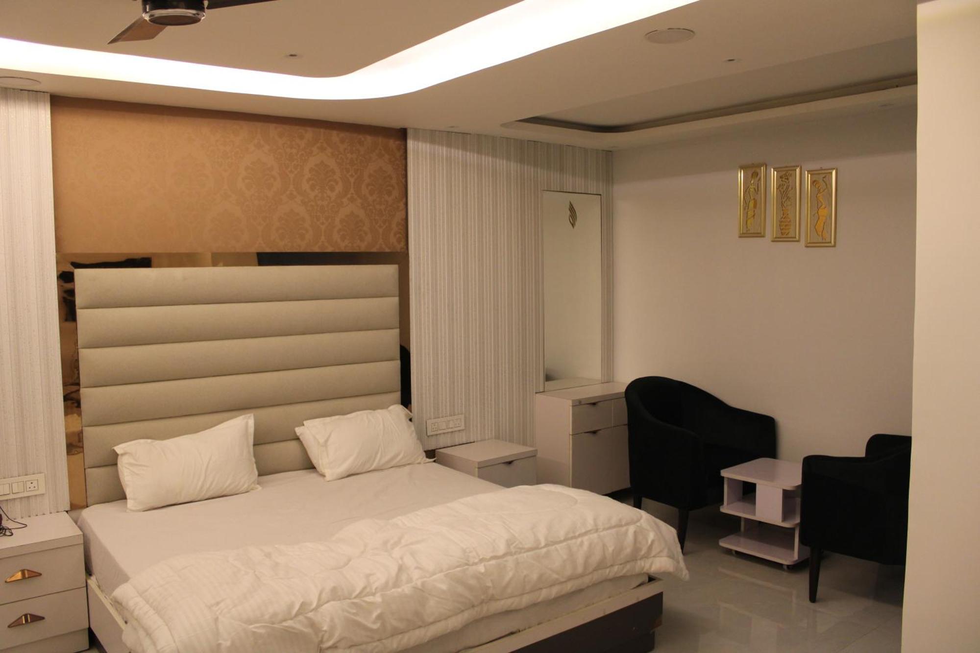 Hotel Gold Stone Kanpur Zewnętrze zdjęcie